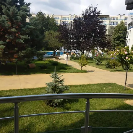 Cozy By The Sea Равда