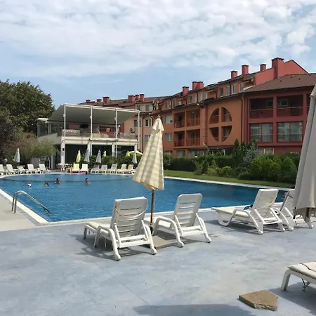 Cozy By The Sea Апартамент